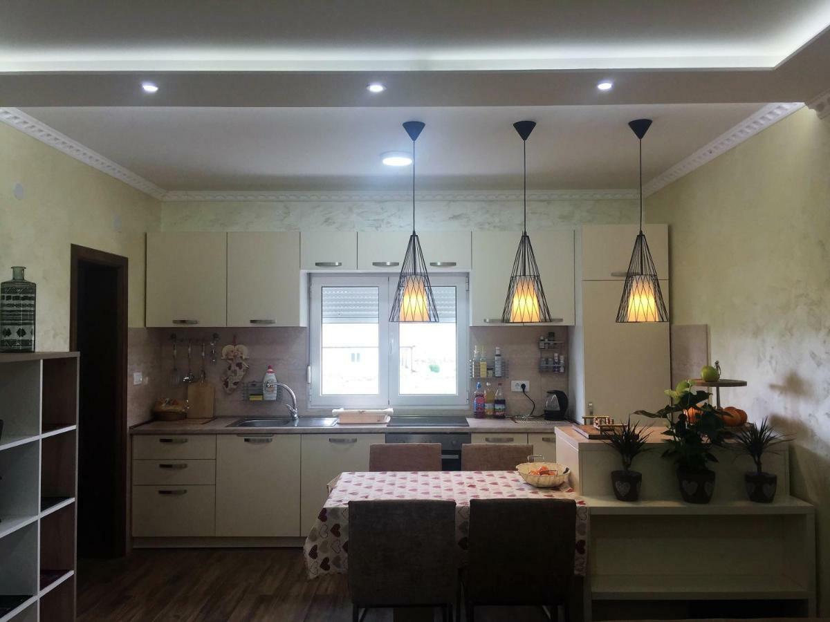Eko Apartmani Krackovic Golubovci Екстер'єр фото