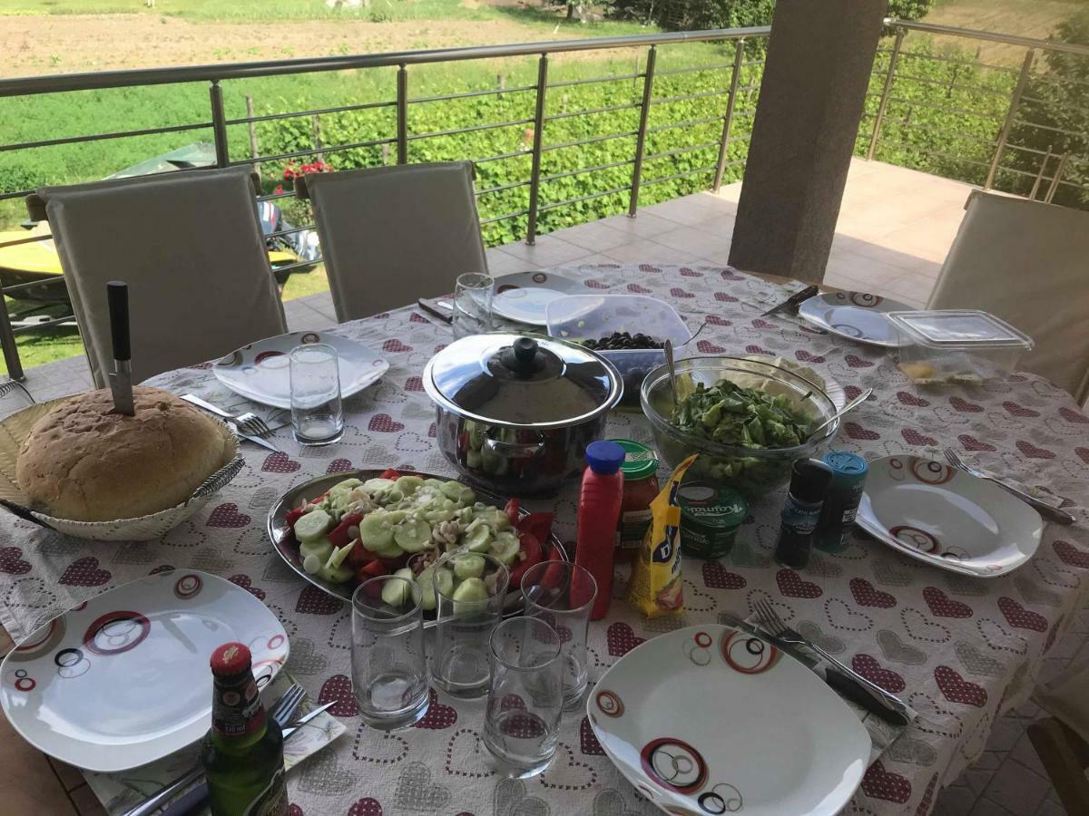 Eko Apartmani Krackovic Golubovci Екстер'єр фото